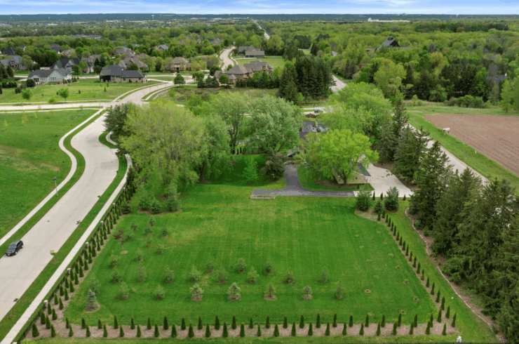 This is about an acre of open yard included in the total acerage