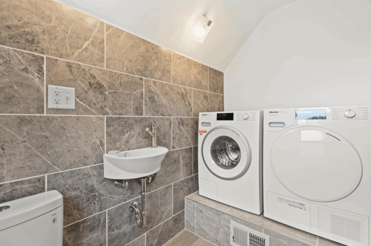 This is the second laundry upstairs