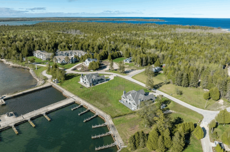 Door County Luxury Architecture: See the 5 Best Custom Home Styles